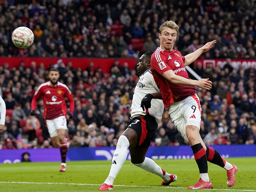 ayx-曼联发布备战花絮，关键时刻复出首秀，足总杯任务艰巨，赛程密集仍需轮换的简单介绍