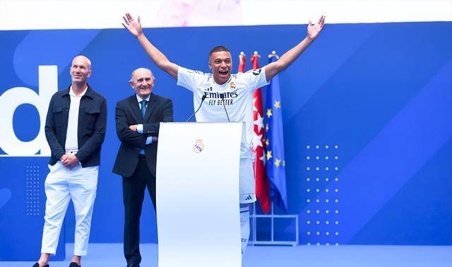 爱游戏-转折点！上海久事复出首秀；欧超杯清晨攻防权衡；引发热议；控场能力受关注(上海申花4比1上海国际)